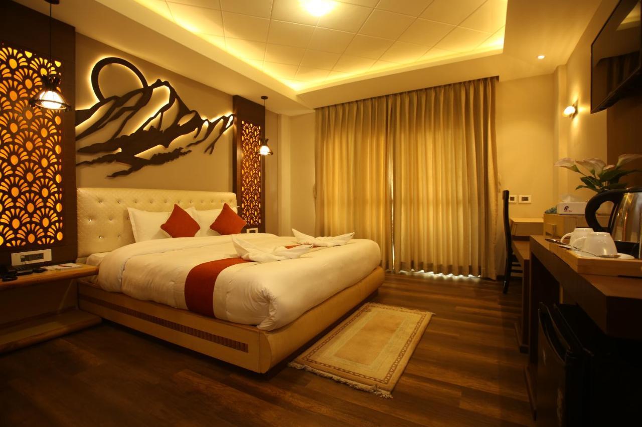 Hotel White Himal Pokhara Buitenkant foto