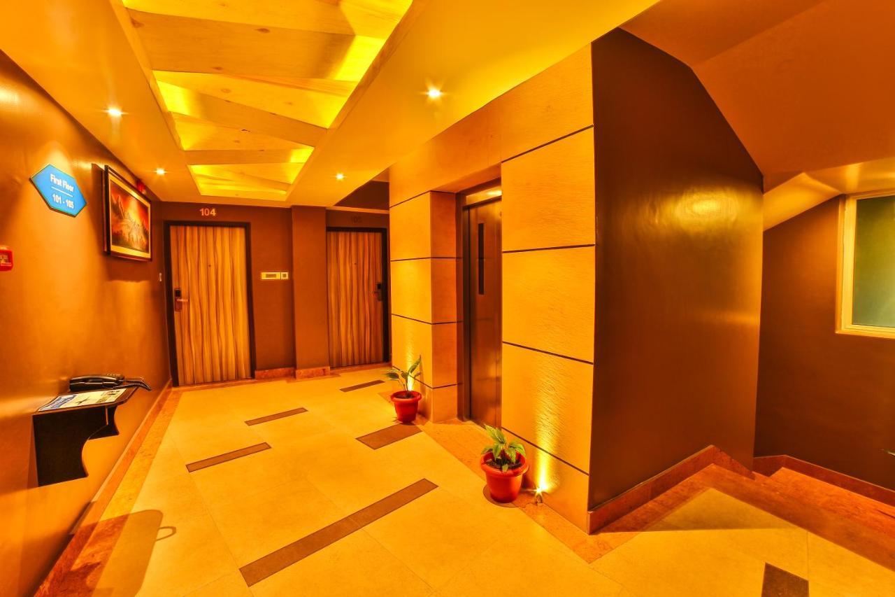 Hotel White Himal Pokhara Buitenkant foto