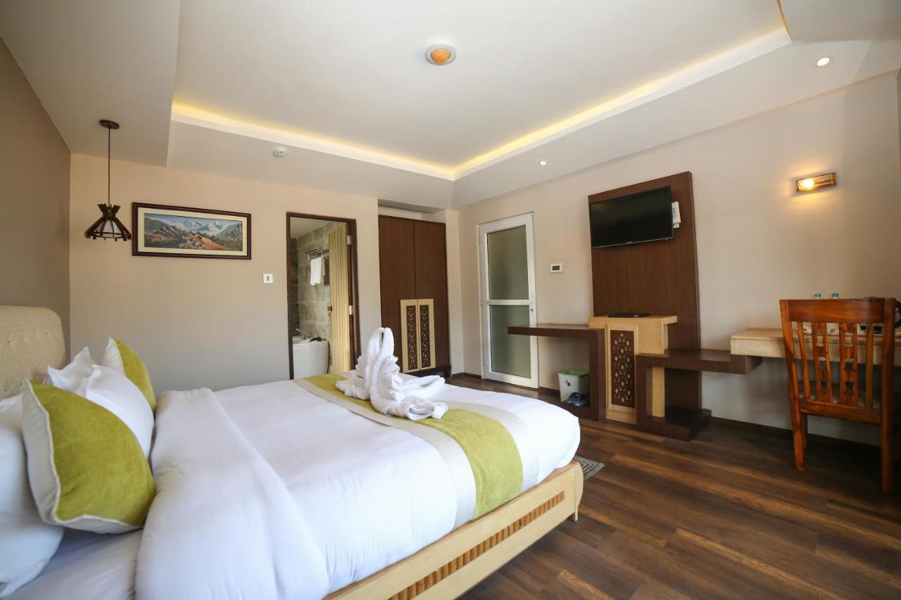 Hotel White Himal Pokhara Buitenkant foto