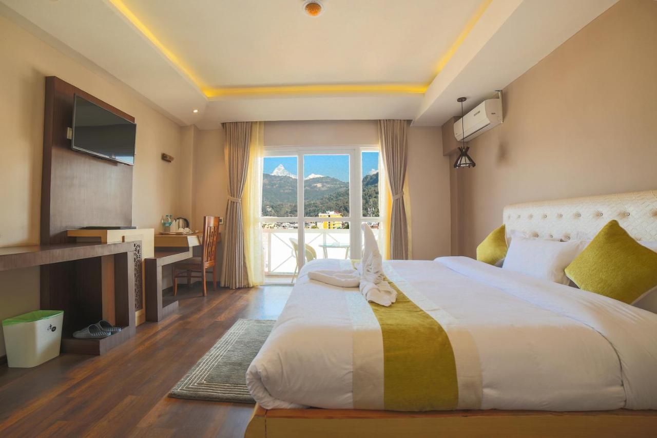 Hotel White Himal Pokhara Buitenkant foto