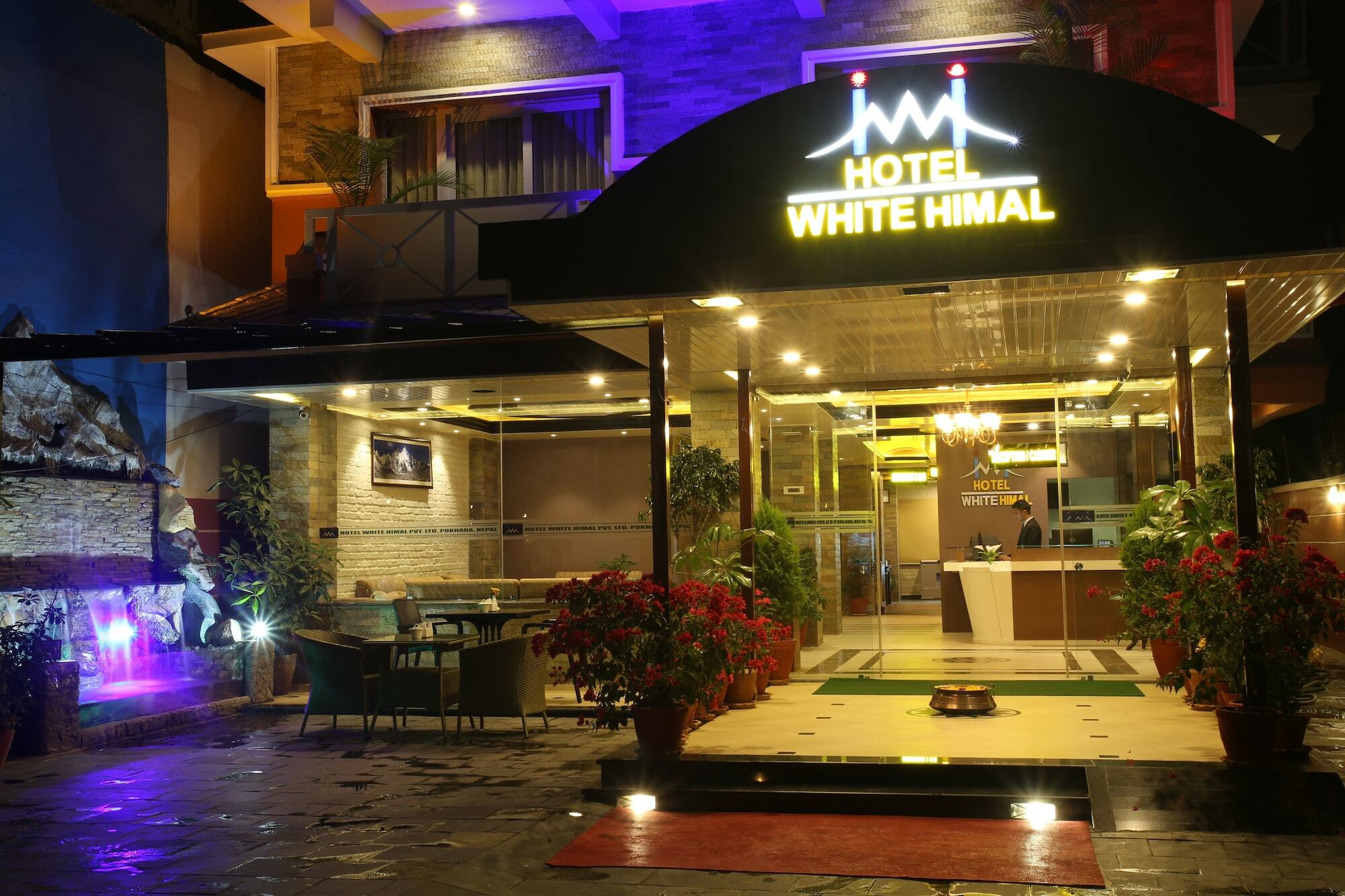 Hotel White Himal Pokhara Buitenkant foto